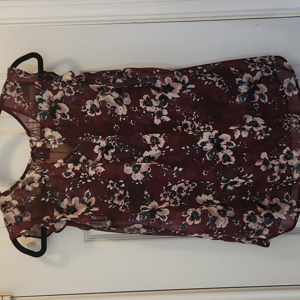 Assortment Of ANN TAYLOR AND LOFT Tunic tops - Picture 3 of 9